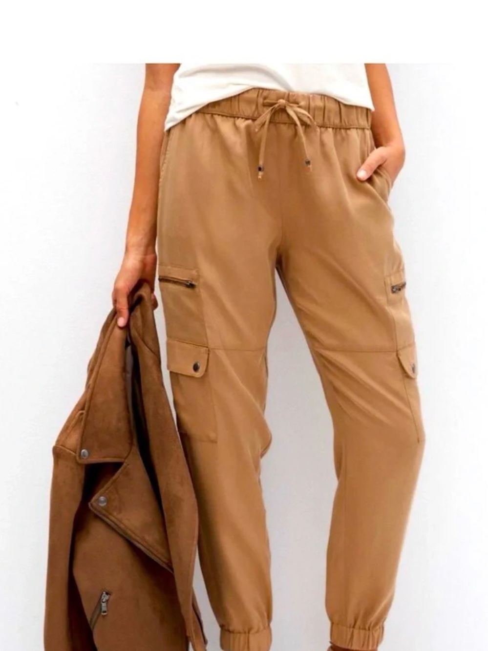 Banana Republic TENCEL Cargo Joggers. NWT